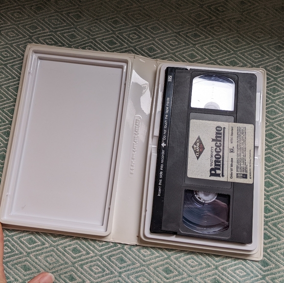 Walt Disney's Pinocchio VHS Tape, Black Diamond Edition - Picture 6 of 8